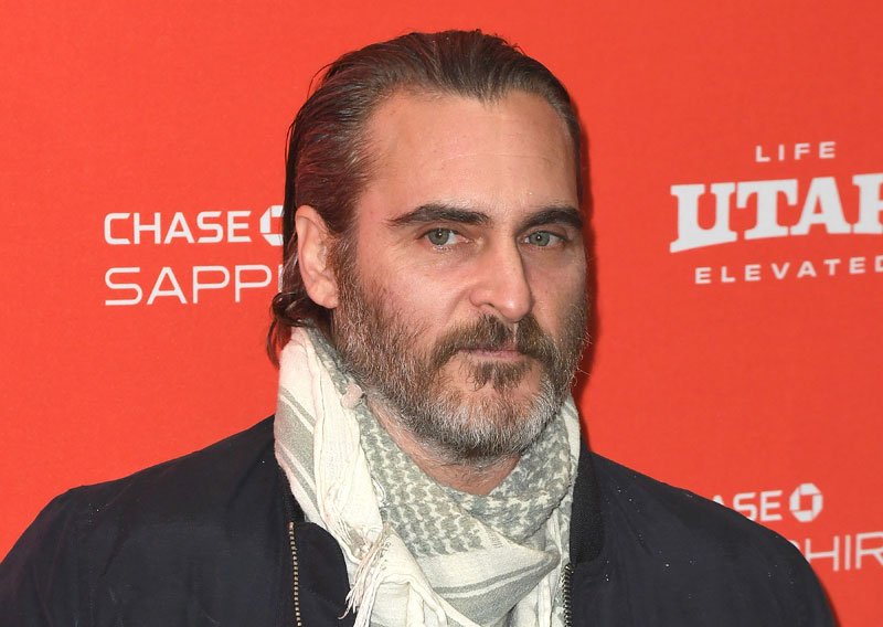 Joaquin Phoenix in Talks to Play The Joker for Solo Movie!