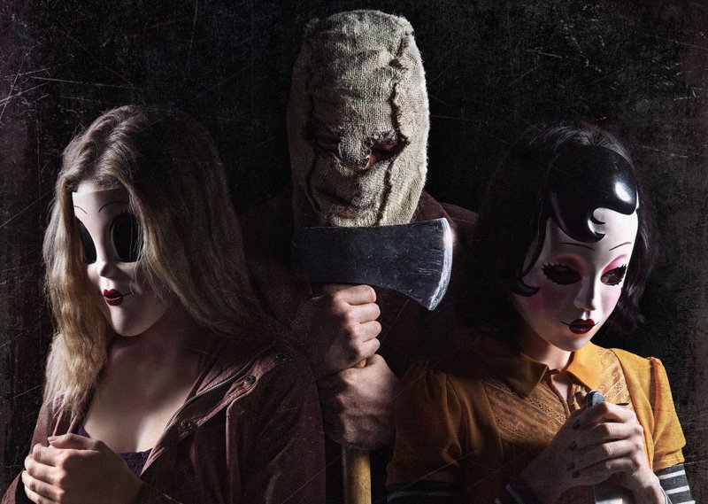 Things Get Scary on a Visit to The Strangers: Prey at Night Set