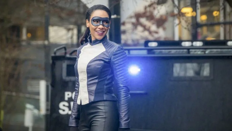 Run, Iris, Run Photos Released: Candice Patton Suits Up on The Flash