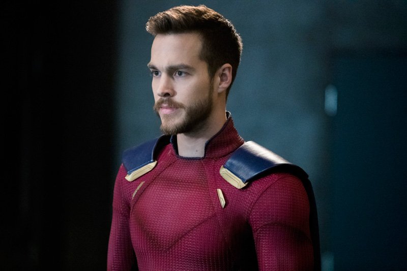Mon-El Gets His Red Suit in New Supergirl Photos