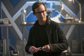 New The Flash Photos: Harry and the Harrisons