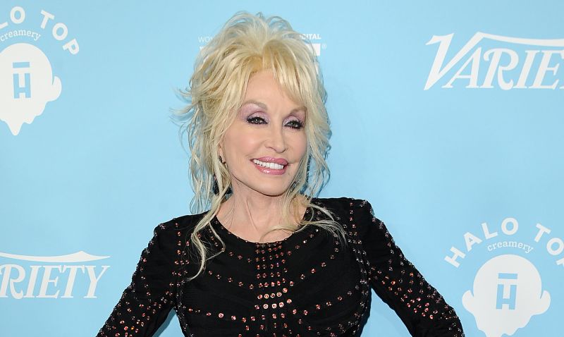Netflix Orders Dolly Parton Anthology Series