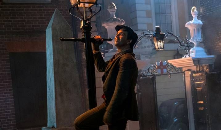 Look Up In The Sky With the New Mary Poppins Returns Photo