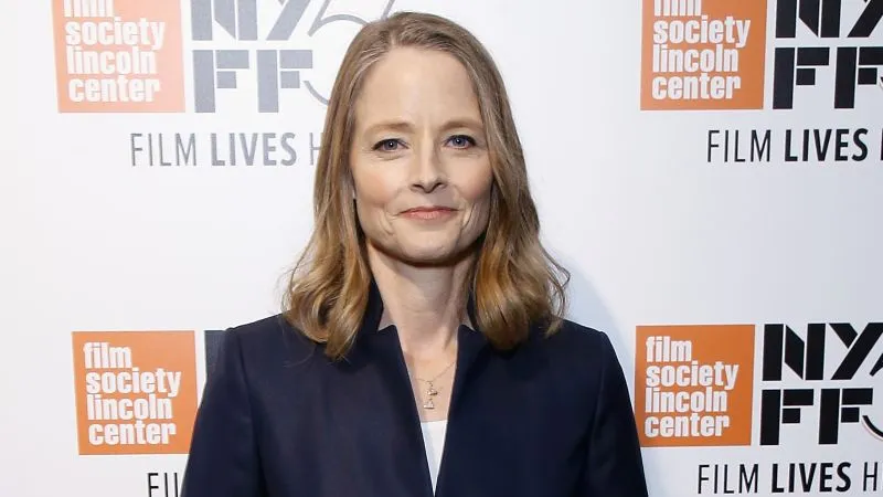 Jodie Foster To Direct and Star in English Adaptation of Woman at War