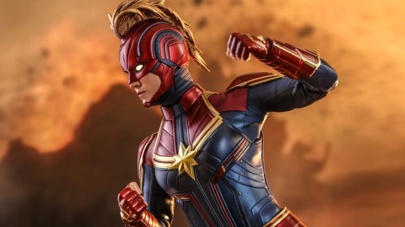 Captain Marvel Hot Toy Figure Revealed!