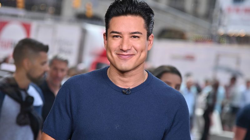 Mario Lopez and Seth Kurland Latinx Comedy Ordered by Netflix