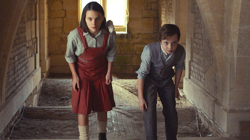 Mandatory Streamers: His Dark Materials