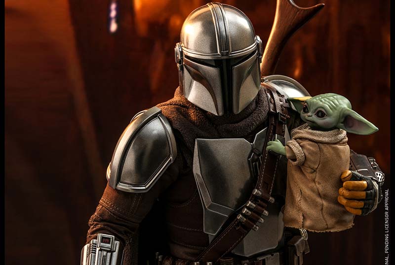 Hot Toys Unveils The Mandalorian & Child 1/16th Scale Figures!