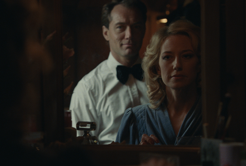 The Nest Trailer: Jude Law & Carrie Coon Looking For a Fresh Start