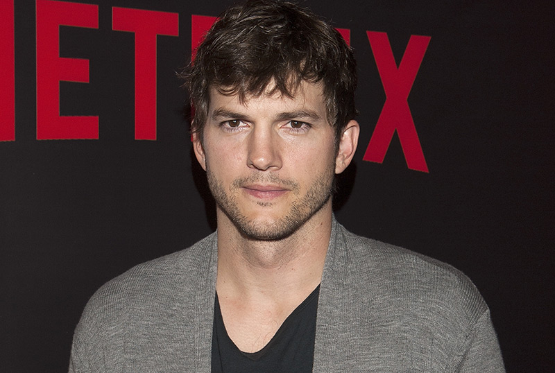 Your Place or Mine: Ashton Kutcher Joins Reese Witherspoon in Netflix's RomCom Pic