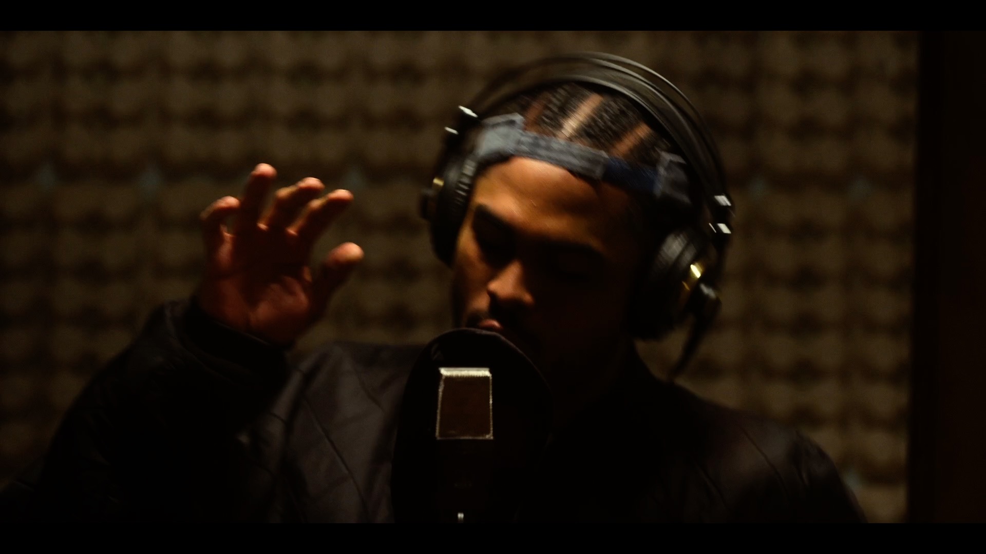 Wu-Tang: An American Saga Clip: Dave East Records 'Method Man'