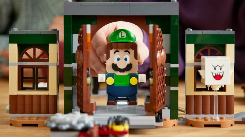 Luigi's Mansion LEGO Set Out Next Year