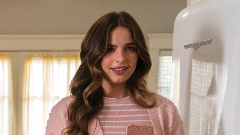Addison Rae to Star in Paramount's Fashionista