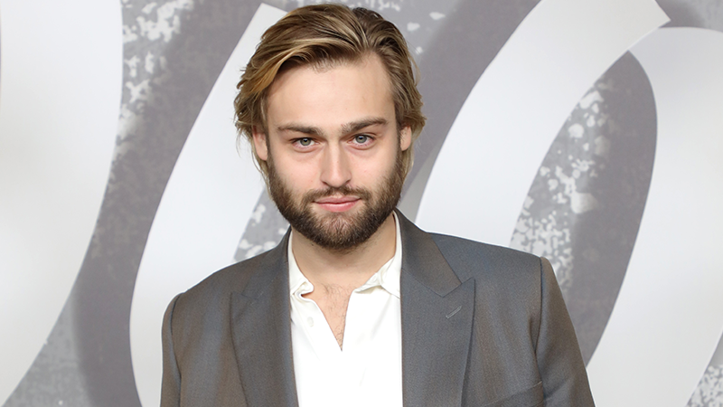 Douglas Booth Brasil