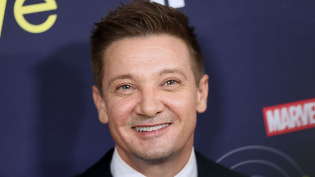 Jeremy Renner Posts 'Spa Day' Video From ICU