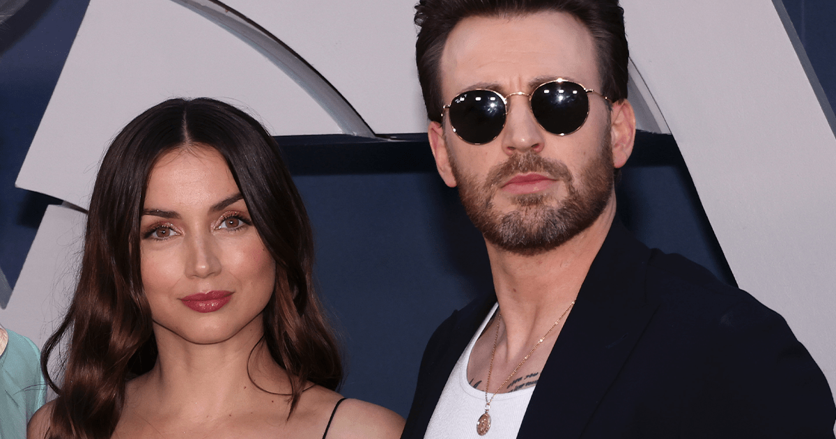 One of Best Way to ask for a Date ghosted chris evans and ana de armas
