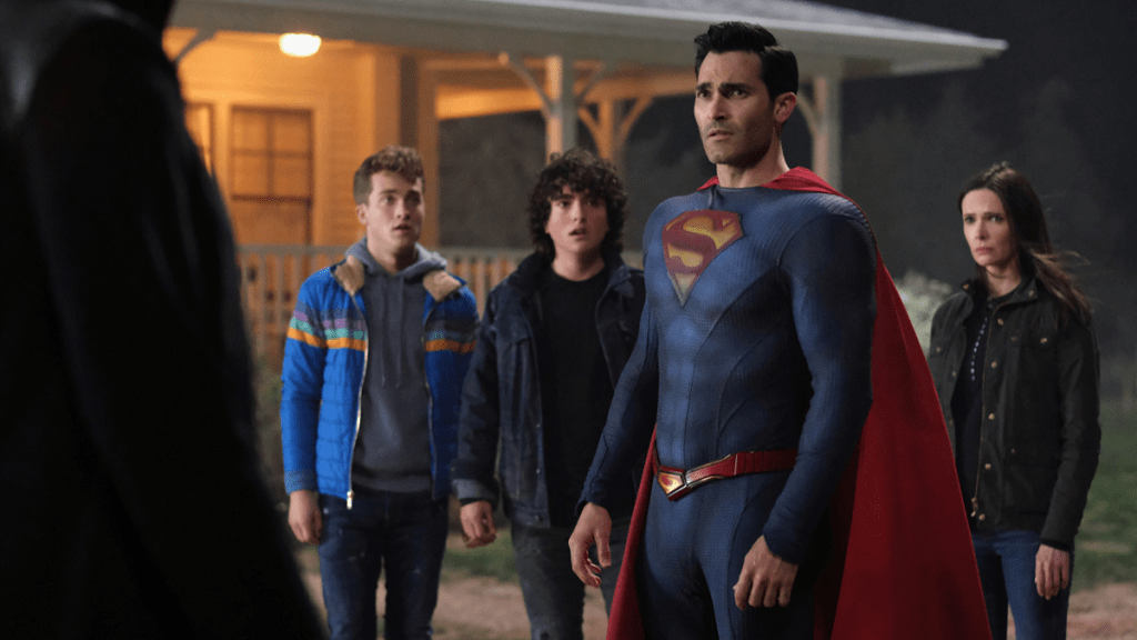 Superman & Lois Season 3 Poster Promises Hope Will Rise