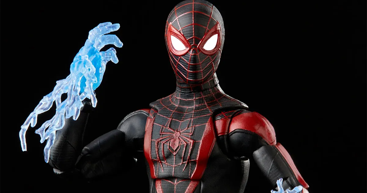 La nouvelle figurine Spider-Man 2 a Miles Morales faisant équipe avec un chat orange