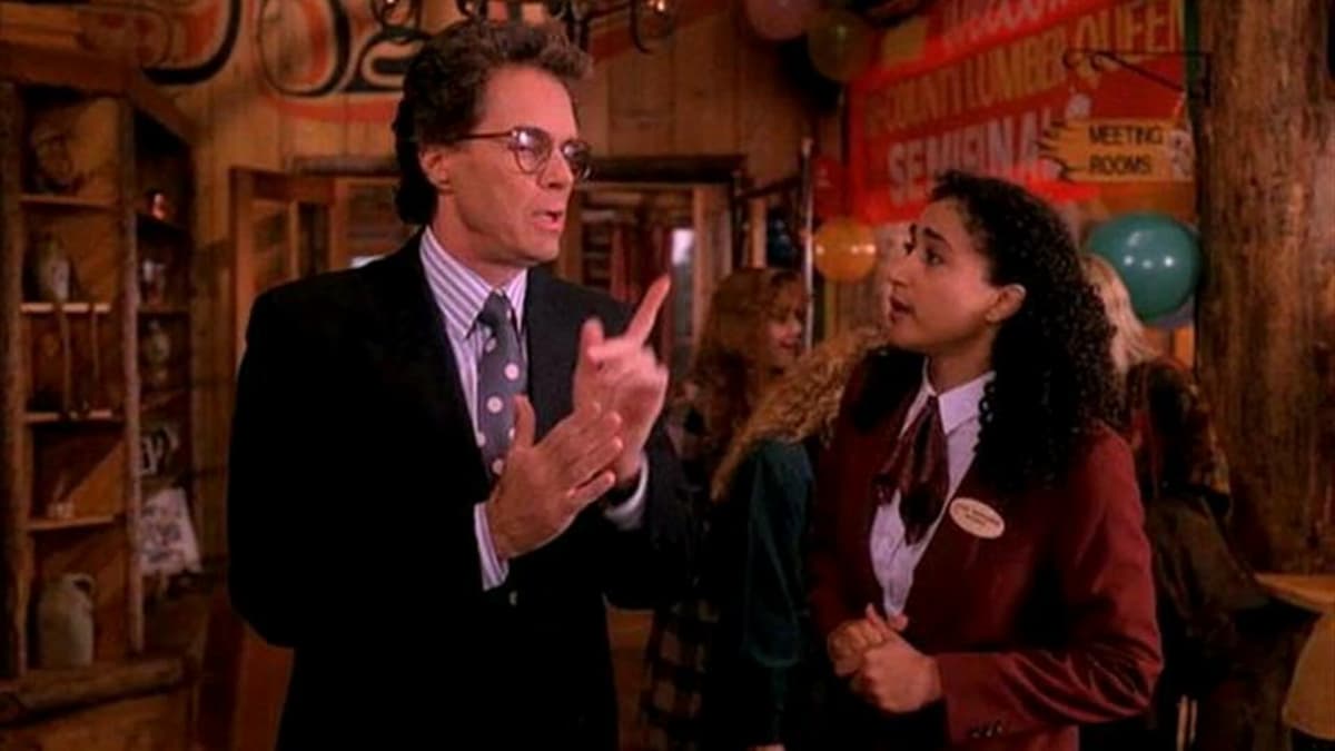 Twin Peaks Season 2 Where to Watch & Stream Online