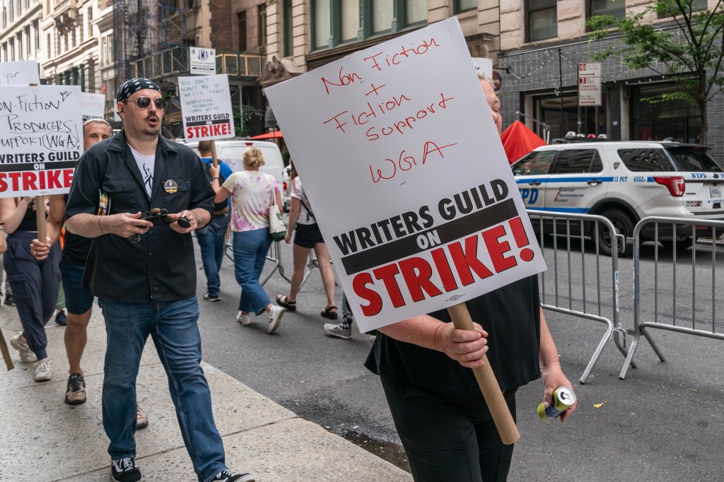 Mise à jour sur la grève des écrivains : l’offre de WGA Slams Studios dans un communiqué