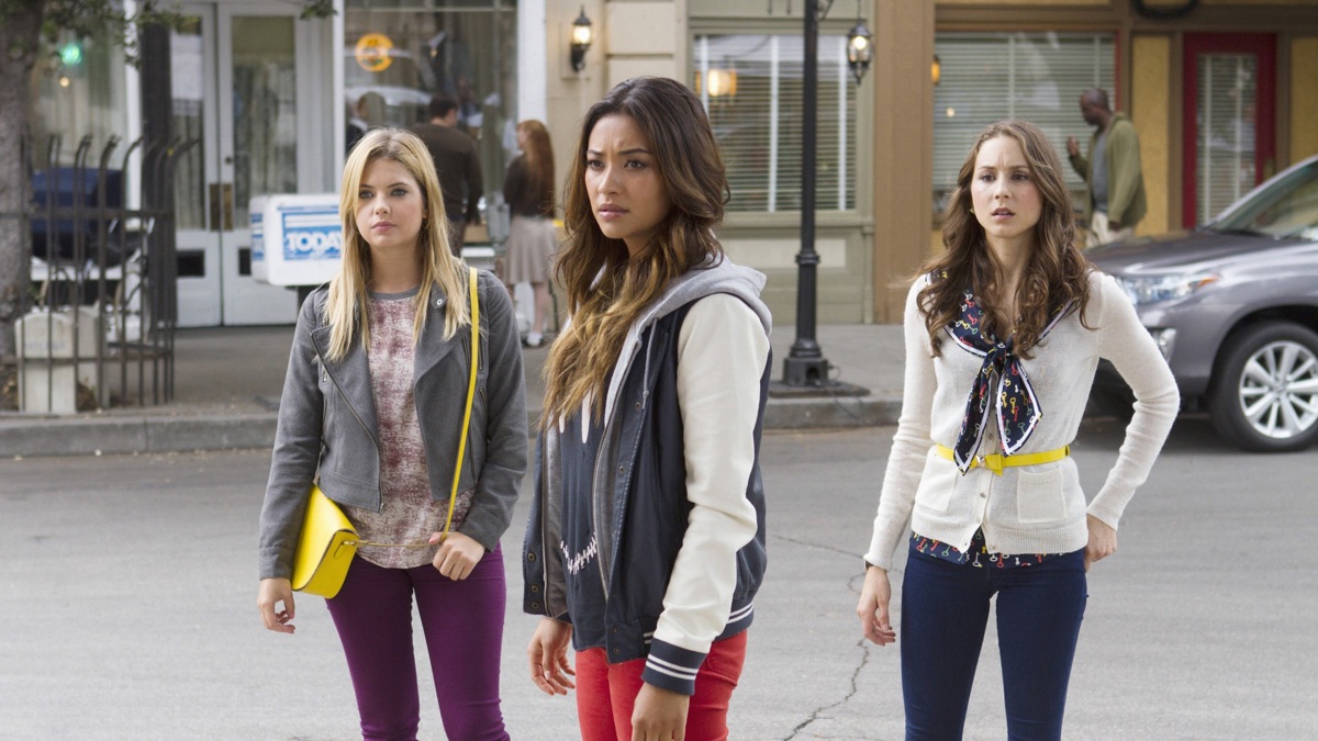 Pretty Little Liars Season 4: Where to Watch &amp; Stream Online