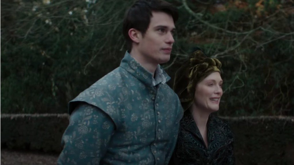 Julianne Moore and Nicholas Galitzine in Mary & George