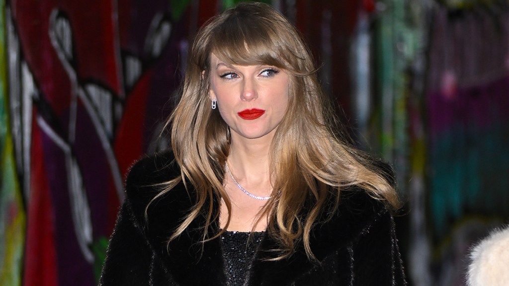 Taylor Swift: Is She Author ‘Elly Conway’? Did She Write ‘Argylle’?