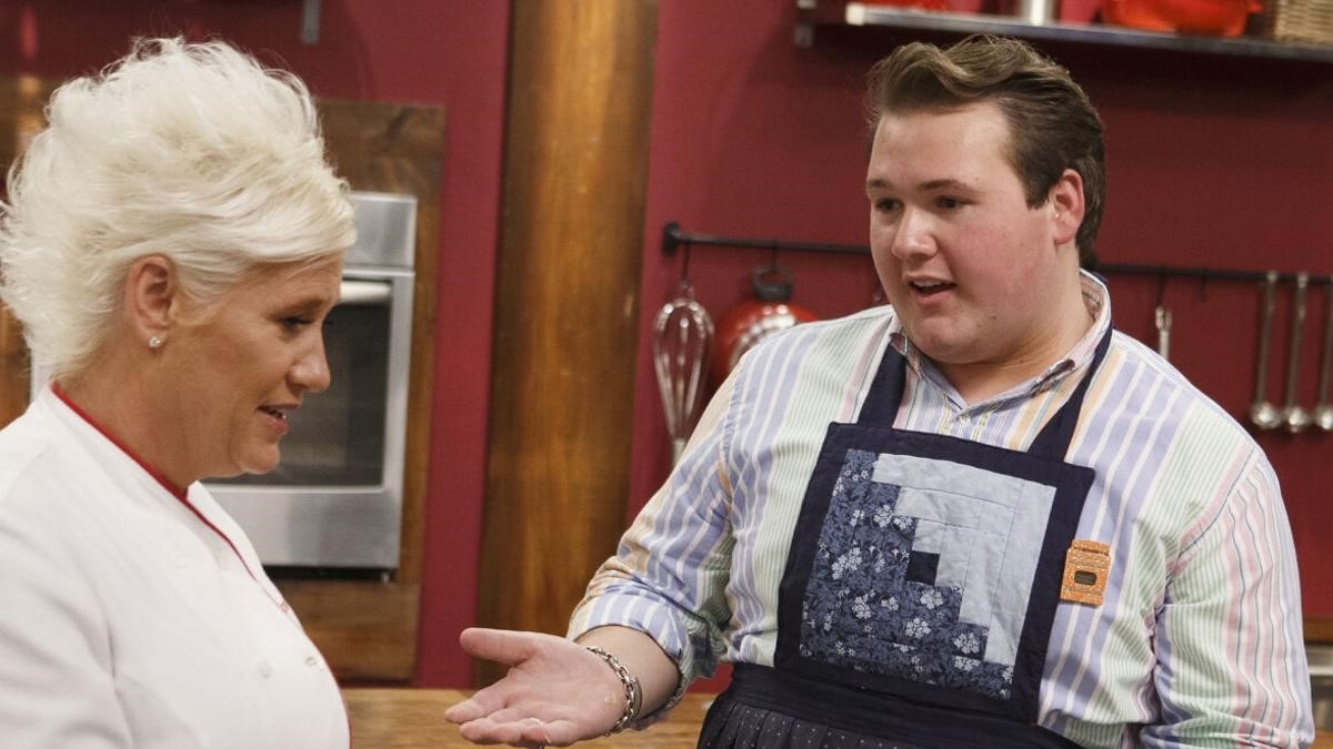 Worst Cooks in America Season 26 Streaming: Watch & Stream Online via