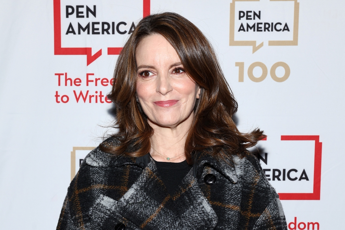 Tina Fey To Star In The Four Seasons Series Adaptation For Netflix Tina fey to star in the four seasons series adaptation for netflix