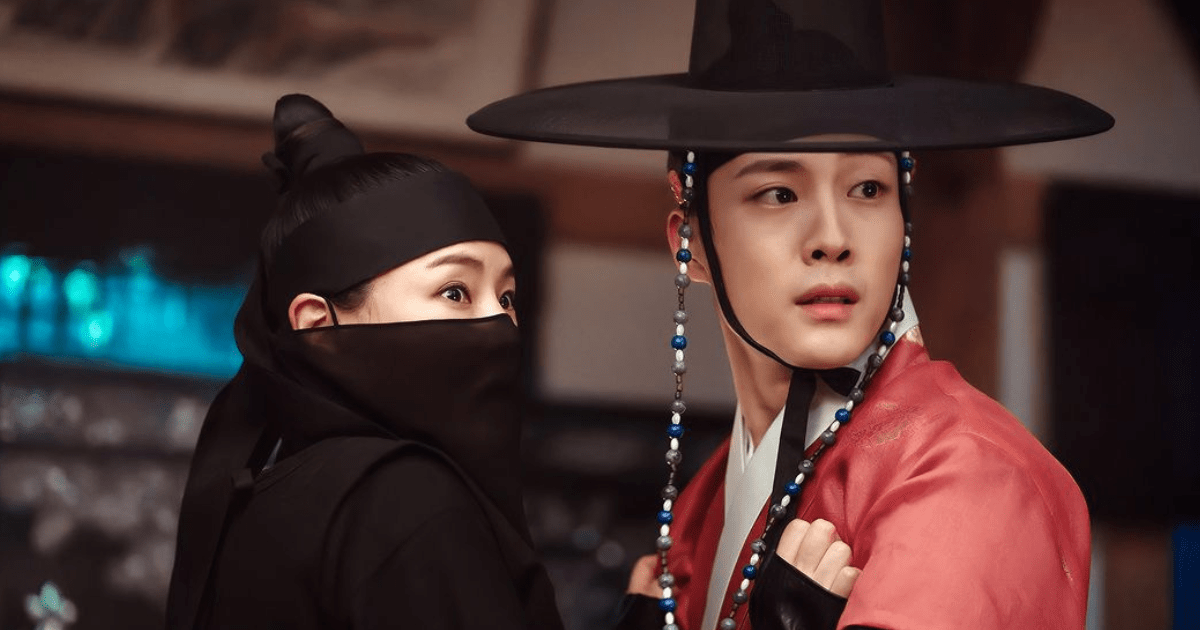 Knight Flower Episode 7 Photos Tease Lee Jong-Won Embracing Lee Hanee