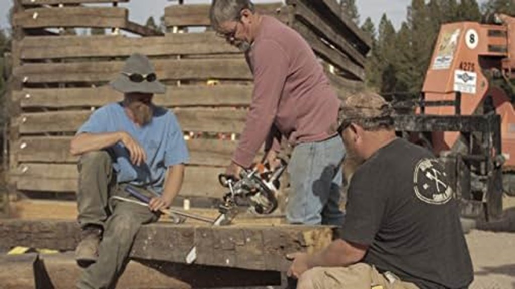 Barnwood Builders (2013) Season 17 Streaming: Watch & Stream Online via HBO Max