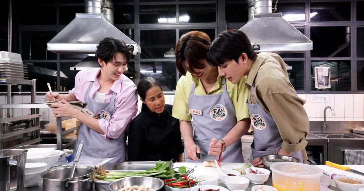 Idols Learn Cooking Ahead of Restaurant Opening