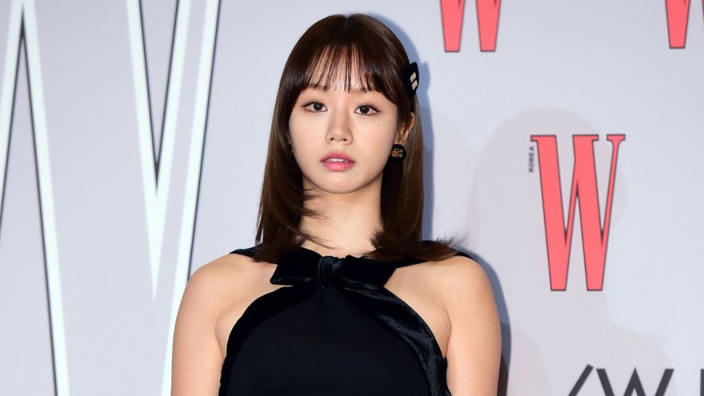 Hyeri at W Korea‘s 18th breast cancer awareness campaign