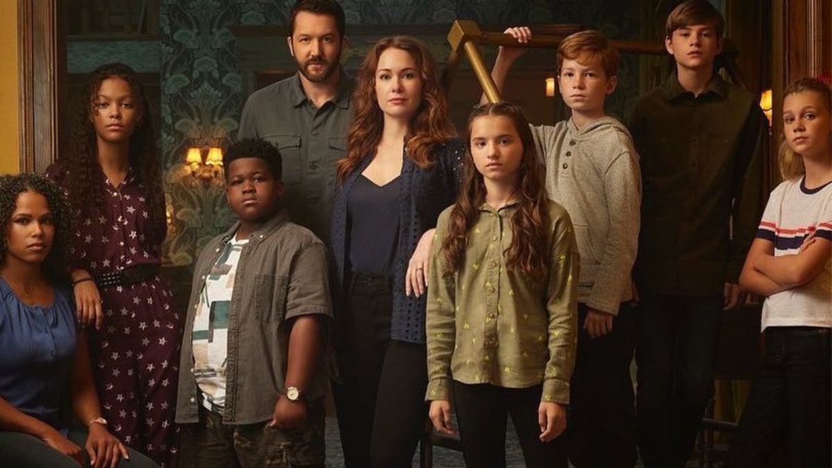 Secrets of Sulphur Springs Season 2 Streaming: Watch & Stream Online