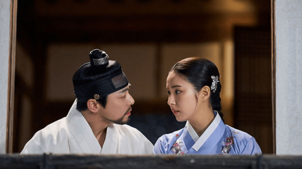 Jo Jung-Suk and Shin Se-Kyung from Captivating the King