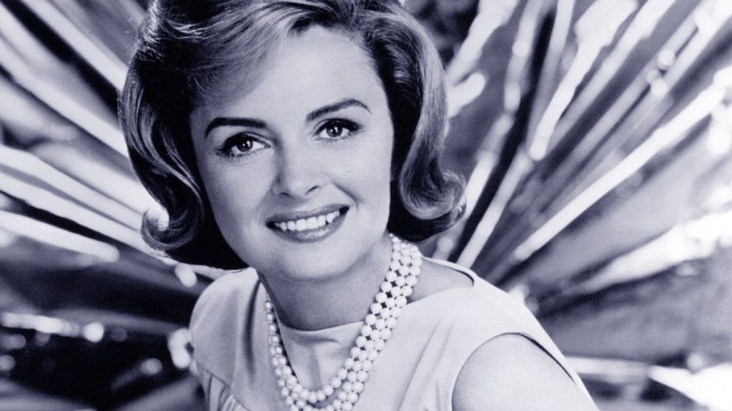 The Donna Reed Show Season 1 Streaming: Watch & Stream Online via Amazon Prime Video & Peacock