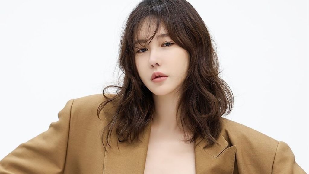 Penthouse Actress Lee Ji-Ah All Set to Star in SNL Korea 5 Finale Episode