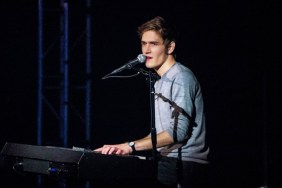 Bo Burnham: Make Happy Streaming: Watch & Stream Online via Netflix