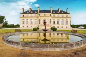 The Parisian Agency: Exclusive Properties Season 1 Streaming: Watch & Stream Online via Netflix