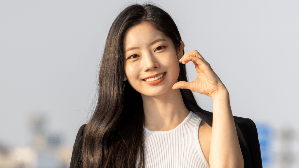 TWICE Dahyun Making Acting Debut in Sprint Movie Alongside Lee Shin Young