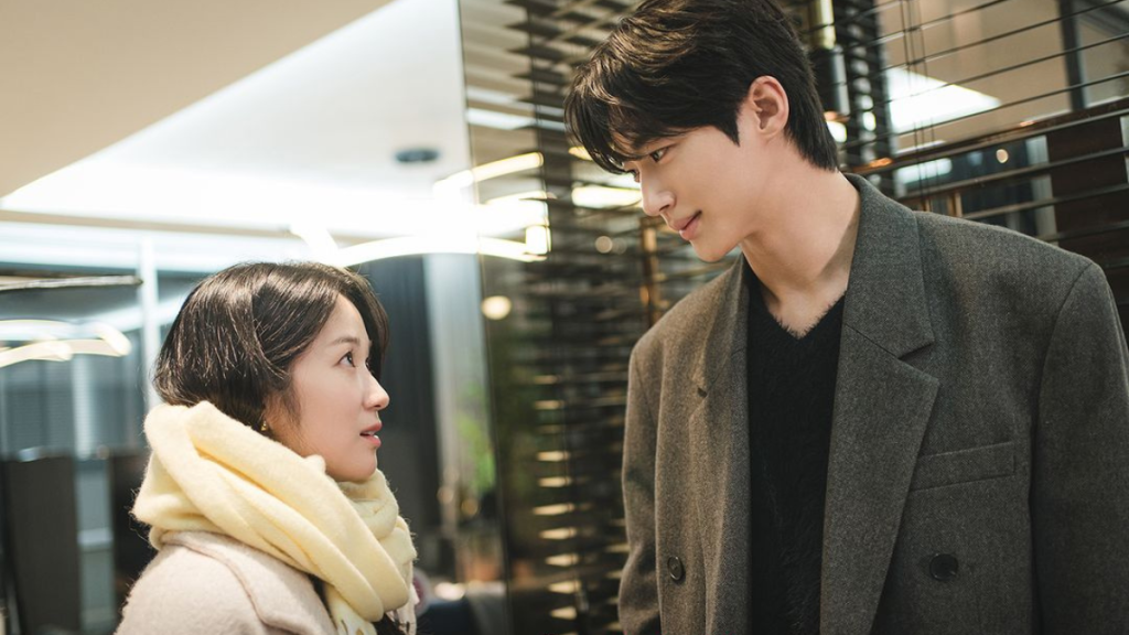 Lovely Runner Episode 9 New Trailer: Byeon Woo Seok & Kim Hye Yoon Go on a University Field Trip