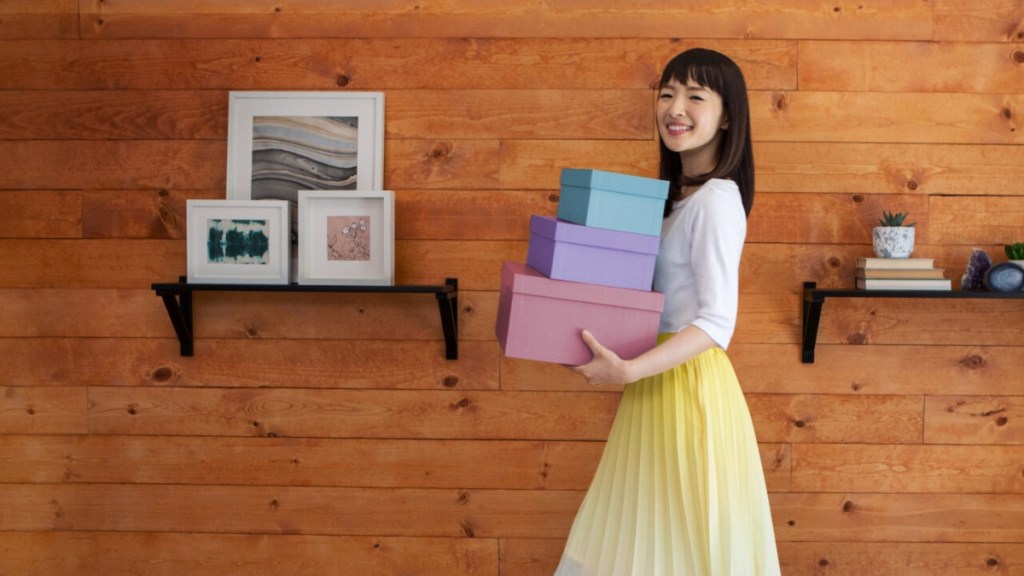 Tidying Up with Marie Kondo Season 1 Streaming