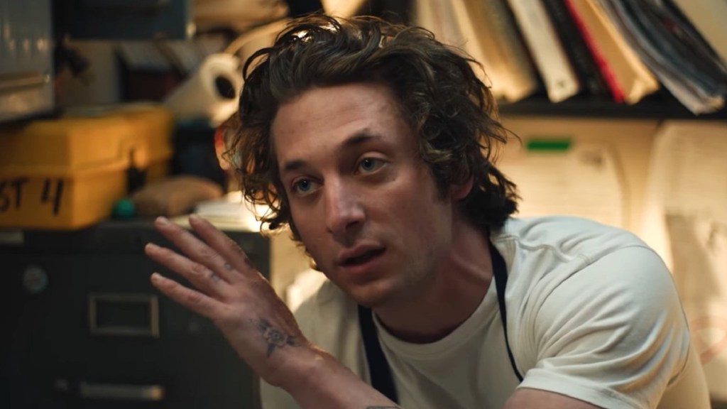 Jeremy Allen White & Molly Gordon Dating Rumors Explained