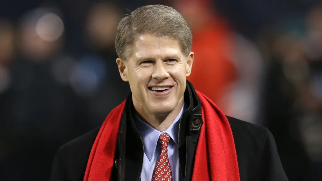 Who Is Clark Hunt's Wife? Tavia Shackles' Job & Relationship History