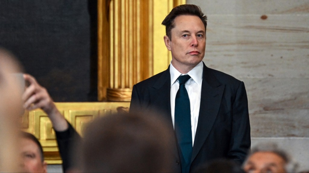 No, Elon Musk Hasn't Been Hospitalized: Rumors Explained
