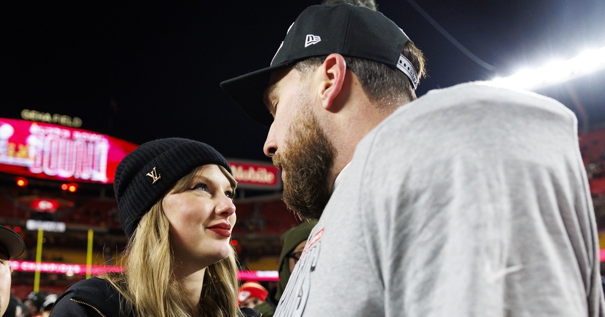 Travis Kelce Kisses Taylor Swift After Chiefs Win Over Buffalo