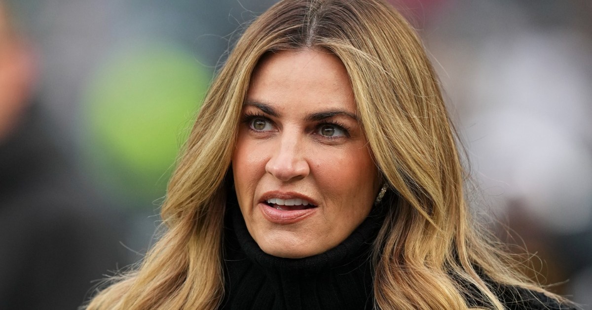 Erin Andrews Said ‘I Love You’ As She Hugged Travis Kelce After Super Bowl Loss