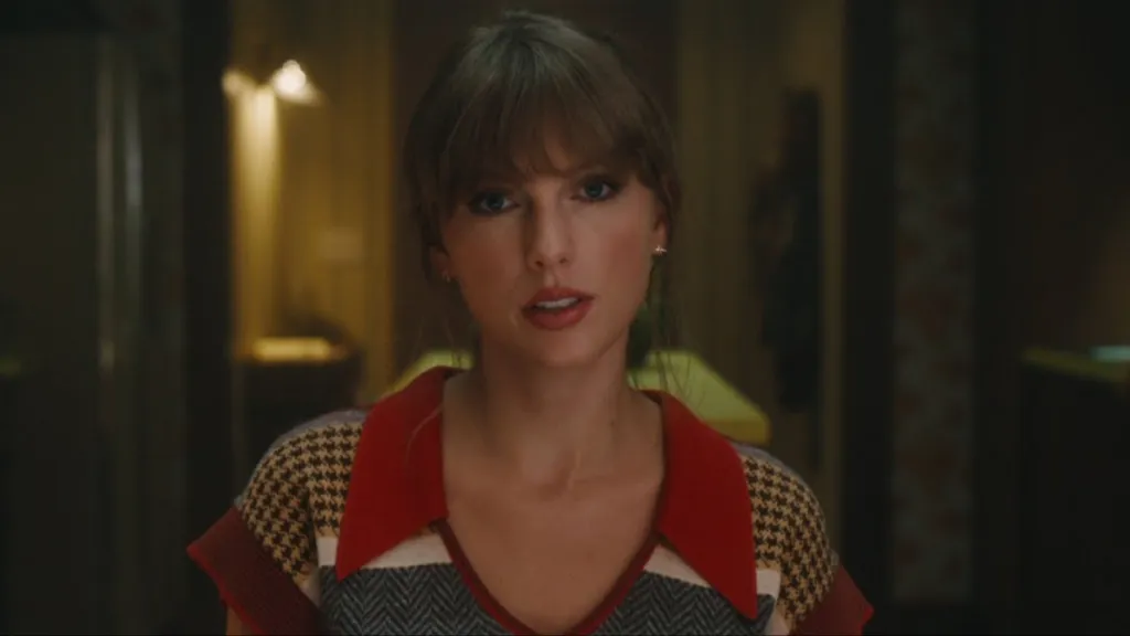 Swifties React to John Lydon Calling Taylor Swift 'Incredibly Dull'