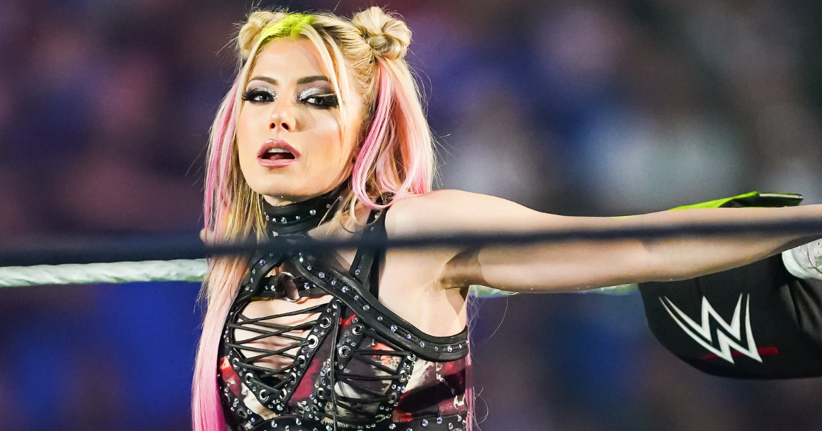 Alexa Bliss Signs New WWE Deal — Contract Length Uncovered