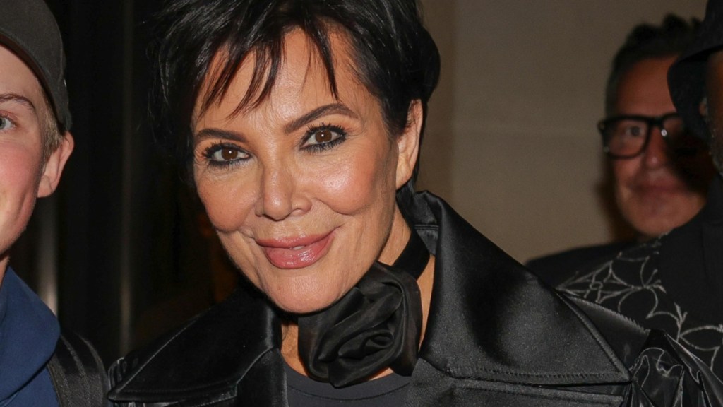 Fans Say Kris Jenner Looks Like Kim Kardashian In New Haircut